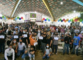 Más de 100 emprendedores recibieron kits de maquinarias y herramientas