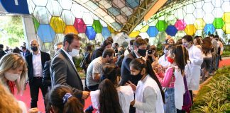 Sujarchuk y Kicillof recorrieron la 58° edición de la Fiesta Nacional de la Flor