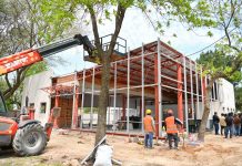 Ariel Sujarchuk supervisó la obra del nuevo CAPS del barrio Lambertuchi y la construcción de 57 viviendas en el barrio Philips