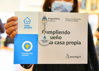 Se entregaron créditos Casa Propia a vecinos y vecinas de Escobar