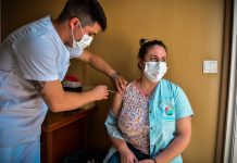 El Municipio comienza a aplicar la tercera dosis de la vacuna contra el Covid-19 al personal de salud