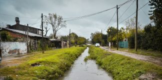 El intendente firmó un convenio con Nación para iniciar la obra de saneamiento integral de la Cuenca del Arroyo Bedoya