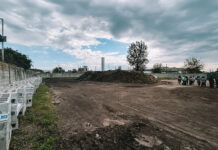 Ramil recorrió el predio donde se construye la fábrica de viviendas de la organización social TECHO