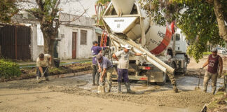 Siguen adelante los trabajos de pavimentación y mejoramiento de la infraestructura urbana en el partido