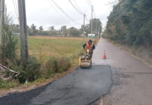 Continúan los trabajos de bacheo, zanjeos y limpieza en distintas localidades del distrito