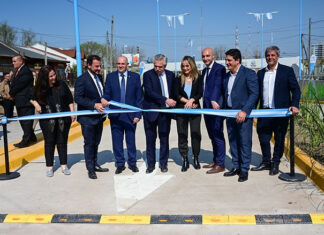 Alberto Fernández, Ariel Sujarchuk, Alexis Guerrera y Beto Ramil inauguraron el primer paso bajo nivel de diseño de la historia del partido de Escobar
