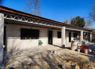 Avanzan las obras de infraestructura en once escuelas y jardines públicos del distrito