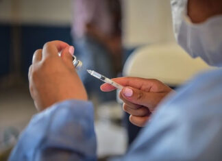 Covid-19: continúa la vacunación para niños y niñas de entre seis meses y dos años