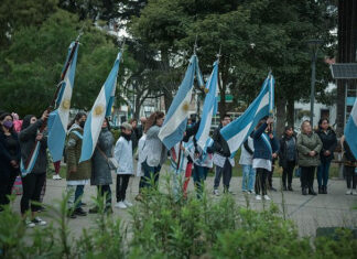 En la plaza principal de Belén de Escobar se realizó el tradicional acto en homenaje al General San Martín