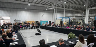 Sujarchuk y Kicillof encabezaron una mesa de trabajo para fortalecer la industria escobarense