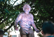 Quedó oficialmente inaugurado el monumento en homenaje a Diego Maradona