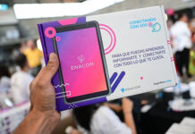 Sujarchuk y Ramil entregaron 3000 tablets del programa Conectando Con Vos