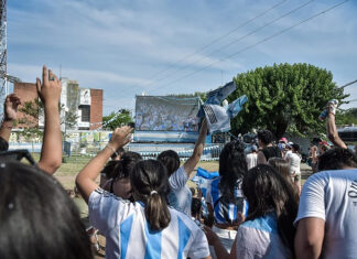 Escobar sigue alentando a la Selección en los Puntos de Encuentro