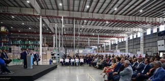 Garín: Sujarchuk y Massa inauguraron una planta de Samsung, que volverá a producir netbooks en Argentina luego de 10 años