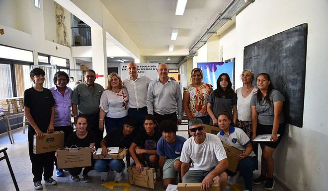 Conectar Igualdad: se entregaron 198 netbooks a estudiantes de la Escuela Técnica N°4 de Garín