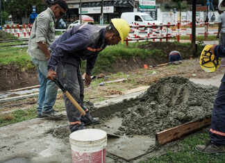 Hidráulica: la Municipalidad de Escobar realiza obras para ampliar la capacidad del reservorio ubicado en el casco céntrico de Garín