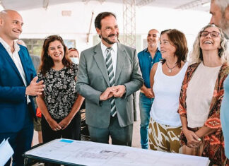 Ariel Sujarchuk y Beto Ramil inauguraron tres aulas en Loma Verde para sumar más de 150 vacantes