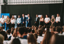 Ariel Sujarchuk y Beto Ramil inauguraron el ciclo lectivo y los paneles solares del Colegio preuniversitario Ramón A. Cereijo