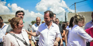 El programa ACERCAR continúa en Escobar para brindar servicios y facilitar trámites a los vecinos y vecinas