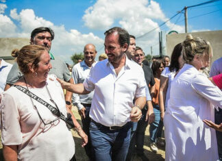 El programa ACERCAR continúa en Escobar para brindar servicios y facilitar trámites a los vecinos y vecinas