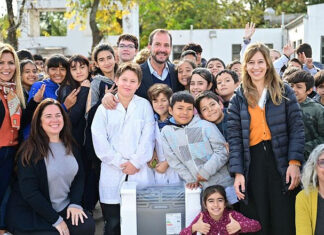 La Municipalidad de Escobar entregó 95 calefactores a 23 escuelas y jardines de infantes del distrito