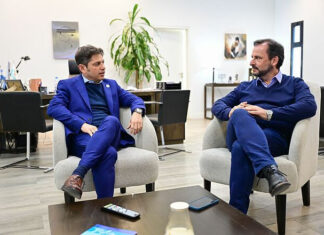 Kicillof se reunió con el intendente Ariel Sujarchuk a raíz de los casos de incitación a los saqueos