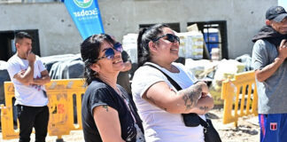 Viviendas Mermoz: las familias preadjudicatarias visitaron la obra de su primera casa propia