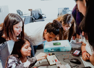 Polo FlyTech: desde su apertura, más de 300 vecinos participaron de distintas capacitaciones