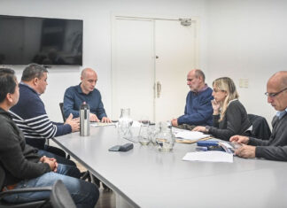 La Municipalidad le exigió a AySA que termine las obras paralizadas en el partido y la urgente reparación de calles