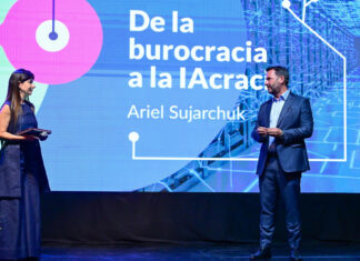 Ariel Sujarchuk encabezó el lanzamiento de un espacio para la formación de una ciudadanía y ética digital en la era de la IA
