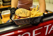 Escobar celebra la Noche de las Hamburguesas