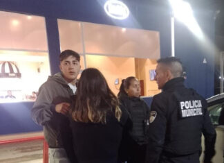 La Policía Municipal le salvó la vida a un bebé en un McDonald’s