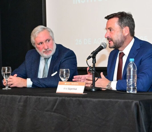 Ariel Sujarchuk y el procurador Conte-Grand encabezaron una capacitación sobre la rehumanización de los procesos judiciales