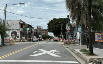 Barreras bajas en Escobar por un conflicto entre trabajadores y el Gobierno Nacional