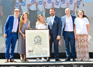 Emotivo acto de egreso de la primera camada de estudiantes del Colegio Preuniversitario Dr. Ramón A. Cereijo