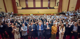 Emotivo acto en la UBA: los primeros egresados del Colegio Ramón Cereijo recibieron sus diplomas