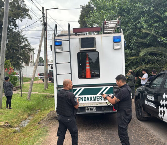 La Policía Municipal redujo a un hombre drogado que causaba destrozos en una casa: luego murió de sobredosis