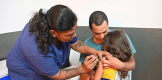 Operativos sanitarios: vacunas de calendario, firma de libretas y testeos gratuitos