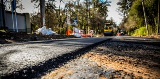 Siguen adelante con los trabajos de pavimentación, estabilizado y bacheo en todo el distrito de Escobar
