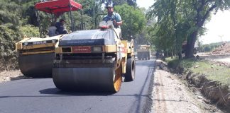 Avanzan los trabajos de pavimentación en las calles de Garín